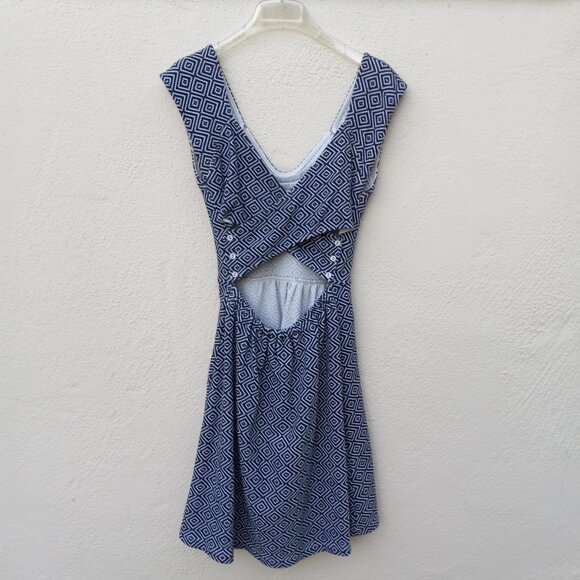 Anthro Postmark Diamond Batik/Geometric Print Back Cut Out Dress Size 8 - Picture 13 of 13